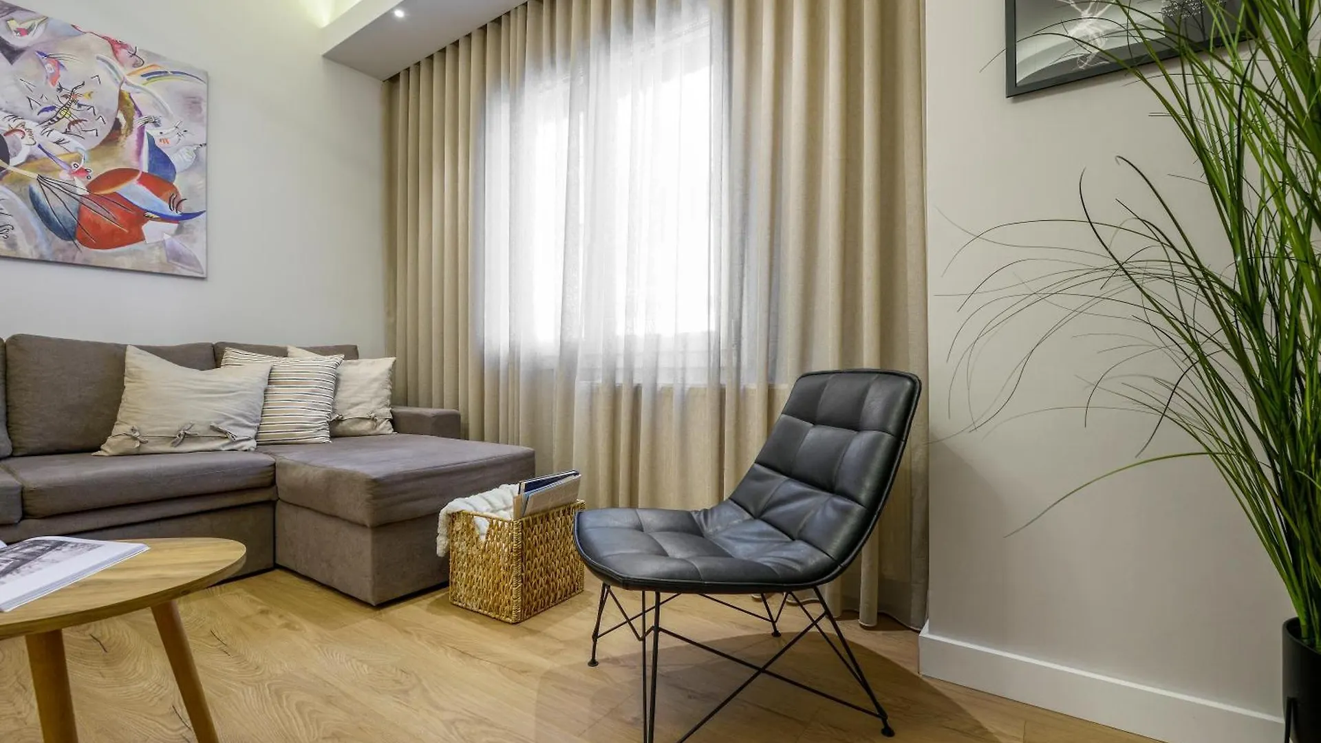Apartment Elysium Retreat Apt Next To White Tower & Helexpo Thessaloniki